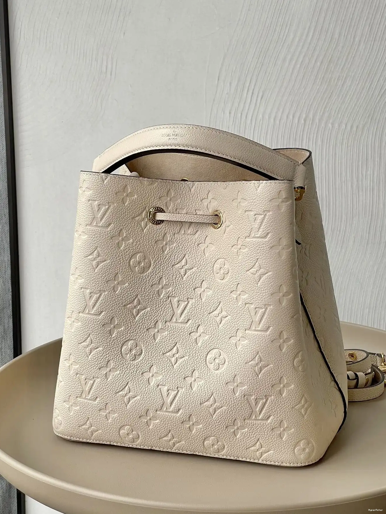 MM NÉONOÉ VUITTON LOUIS 0602